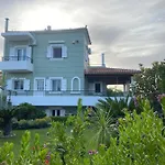 Corinthian Hébergement de vacances *