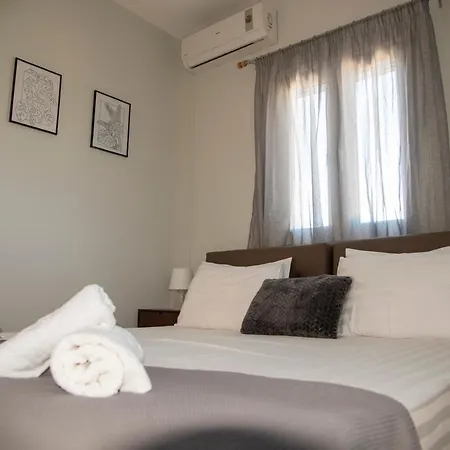 Corinthian Casa de Férias Vrahati