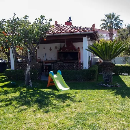 Holiday home Dimitris Corinthian *