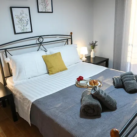 Holiday home Corinthian