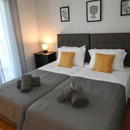 Corinthian Casa de Férias Vrahati