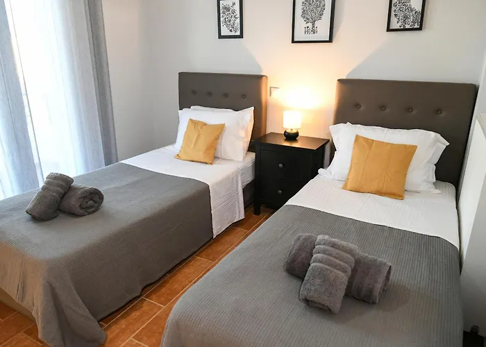 Corinthian * Vrahati